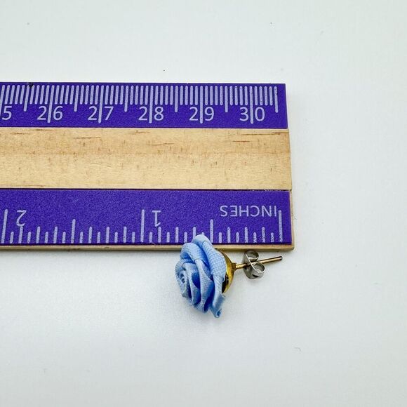 Vintage Ribbon Pink Blue Rose Stud Earrings Delicate Feminine Dainty Retro - Picture 8 of 8